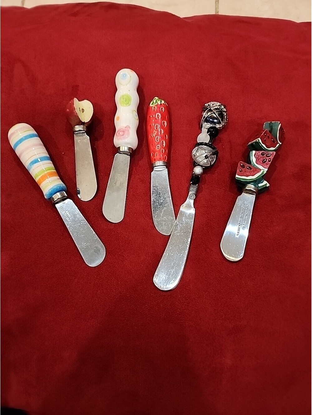 Spreader Knifes 6 Different Ones Cute
